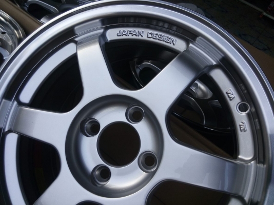 แม็กใหม่แกะกล่องลาย te37 ขอบ 15 กว้าง 7 ราคาถูก แม็กใหม่แกะกล่องลาย te37 ขอบ 15 กว้าง 7 ราคาถูก