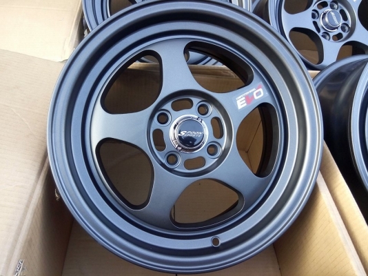 แม็กใหม่แกะกล่อง สปูนขอบ 15 กว้าง 7 ออฟ 35 ราคา 7500 บาท แม็กใหม่แกะกล่อง สปูนขอบ 15 กว้าง 7 ออฟ 35 ราคา 7500 บาท