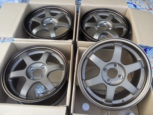 แม็กใหม่แกะกล่องลาย te37 ขอบ 15 กว้าง 7 ราคาถูก 6900 บาท แม็กใหม่แกะกล่องลาย te37 ขอบ 15 กว้าง 7 ราคาถูก 6900 บาท