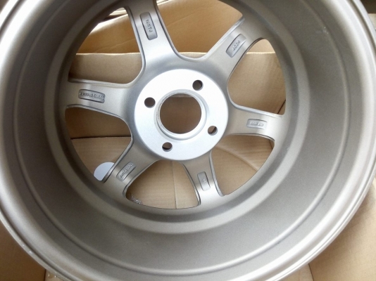 แม็กใหม่แกะกล่องลาย te37 ขอบ 15 กว้าง 7 ราคาถูก 6900 บาท แม็กใหม่แกะกล่องลาย te37 ขอบ 15 กว้าง 7 ราคาถูก 6900 บาท