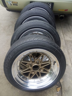 แม็กอีควิป 15 กว้าง 8 สภาพดีสีสวย เงาๆ พร้อมยาง 9400 บาท แม็กอีควิป 15 กว้าง 8 สภาพดีสีสวย เงาๆ พร้อมยาง 9400 บาท