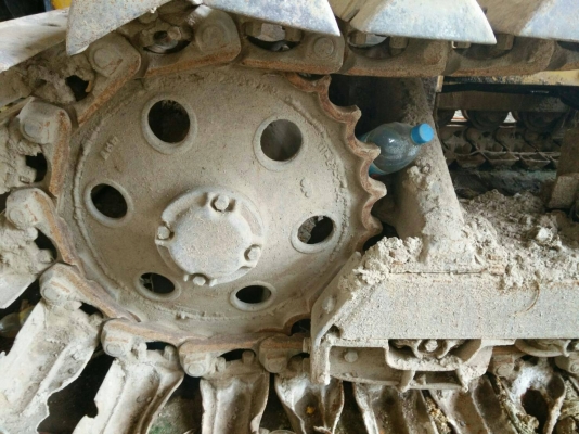 ขายรถแทรคเตอร์ KOMATSU D31P ตีนเป็ด สไลด์ใบมีดได้ 8 ทิศทาง ราคา 165000