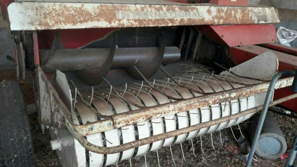 รถอัดฟาง INTERNATIONAL 440 พร้อมใช้งาน ราคา เบาฯฯ 202000  บาท วันทูคอล 0986683479 dtac 0991751349 สิทธิ์ คับ