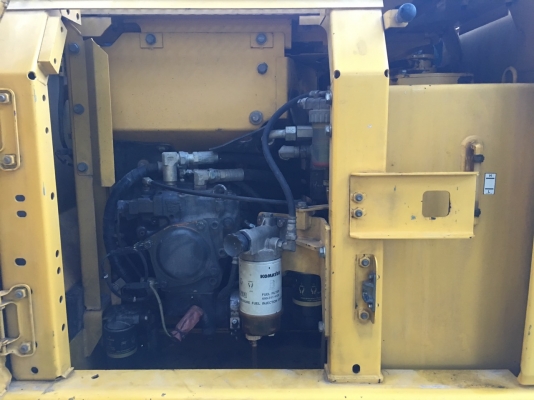 ขายรถแบคโฮ KOMATSU PC130-8 เอกสารใบแจ้งจำหน่าย ไมล์ 6387 ชม.ราคา 1650000