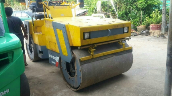 รถบดsakai sw500