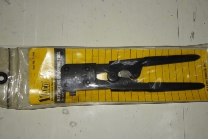 ขายคีมย้ำสายไฟ KLEIN Made in USA.เก่าเก็บมานานมาก ขายคีมย้ำสายไฟ KLEIN Made in USA.เก่าเก็บมานานมาก