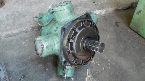 ** SOLD ** มอเตอร์ปั้มไฮดรอลิคห้าดาวญี่ปุ่น KAWASAKI Made in JAPAN สภาพสวยสดใหม่น้ำมันใสๆพร้อมใช้งาน