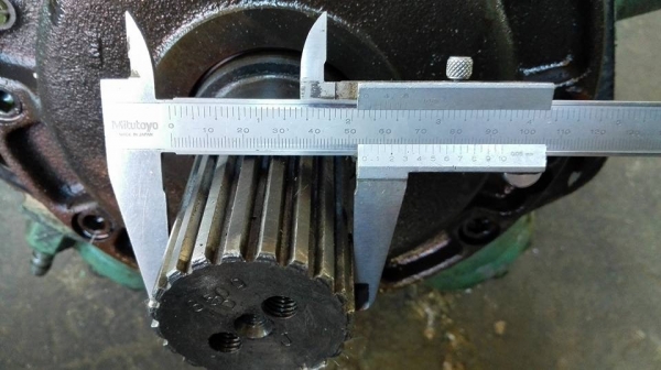 ** SOLD ** มอเตอร์ปั้มไฮดรอลิคห้าดาวญี่ปุ่น KAWASAKI Made in JAPAN สภาพสวยสดใหม่น้ำมันใสๆพร้อมใช้งาน