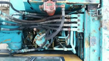 KOMATSU PC 60-5 KOMATSU PC 60-5