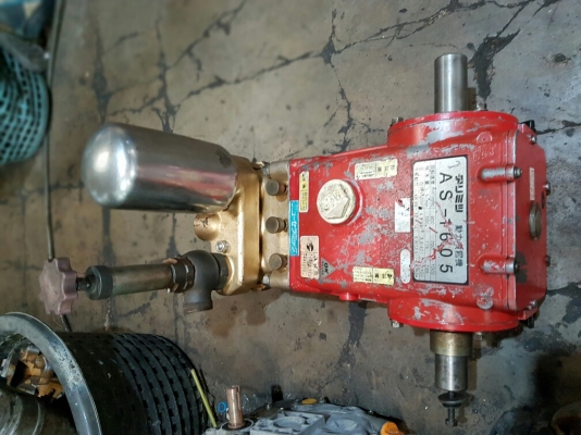 ปั้มฉีดยา ขนาด1.6นิ้ว ลูก ceramic นำเข้าจากญี่ปุ่น สภาพสวย พร้อมใช้งาน