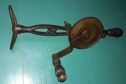 ขายสว่านมือหมุนตราตาMade in Germany.งานเก่ามือสอง