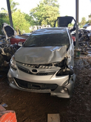 ซากอเเวนซ่าออโต้ 1500 ถอดขายอะไหลเท่านั้นเเยกขายทั้งหมดมีหลายรุ่นเก๋งเเละกระบะ