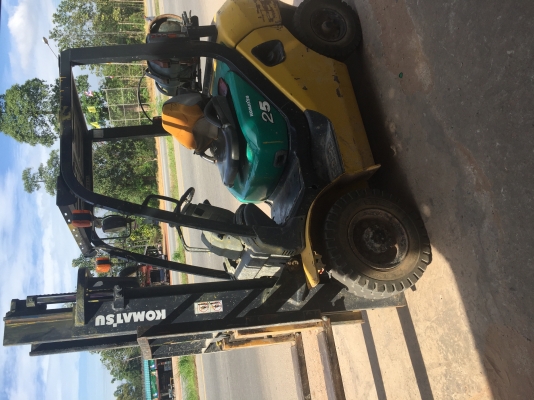 ขายรถโฟล์คลิฟ komatsu รุ่น16