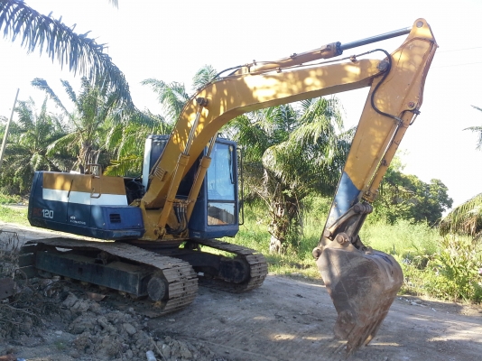 ขายรถแบคโฮ .KOMATSU  PC 100-5  สภาพพร้อมใช้งานเครื่องดี ปั้มแรง ไฟฟ้าเต็ม ปั้มนี้วช่วงล่างเต็ม เจ้าของขายเองค่ะ ราคาถูกมาก
