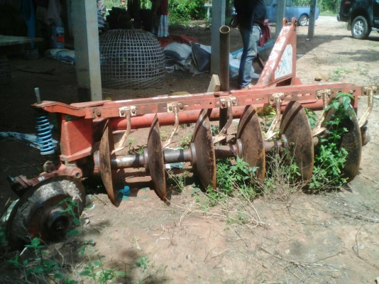 รถไถสภาพสวยพร้อมเล่มทะเบียนm70ตัวรถใบดันผานพรวนเกียไม่หลุดไม่มีฮอน