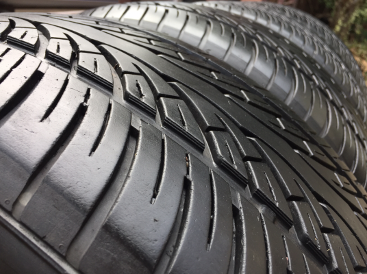 ยาง Sunny 265 50 20 กลางปี15 ดอกเต็ม เนื้อนิ่มๆ ราคาไม่แพง ยาง Sunny 265 50 20 กลางปี15 ดอกเต็ม เนื้อนิ่มๆ ราคาไม่แพง