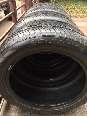 ยาง Sunny 265 50 20 กลางปี15 ดอกเต็ม เนื้อนิ่มๆ ราคาไม่แพง ยาง Sunny 265 50 20 กลางปี15 ดอกเต็ม เนื้อนิ่มๆ ราคาไม่แพง