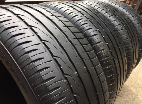 ยาง Maxxis 265 50 20 ปลายปี14 ดอกเต็ม เนื้อนิ่มๆ ราคาไม่แพง