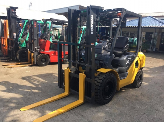 ขายโฟล์คลิฟ KOMATSU รุ่นล่าสุด 3ตัน 3 เมตร ออโต้ แก๊ส เครื่องเกียร์ดีมากๆๆ พร้อมใช้ 094-4267888 จะเด็ด 320,000 บาท