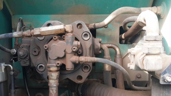 รถแบคโฮ KOBELCO SK200 M8