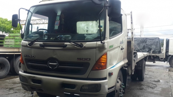 รถฮีโน่ 6 ล้อ ( พื้นเรียบ ) FG8J 220 แรงม้า. ปี 50. , ( รถวิ่ง 15x,xxx กม. ) สนใจติดต่อ 081 - 607951 รถฮีโน่ 6 ล้อ ( พื้นเรียบ ) FG8J 220 แรงม้า. ปี 50. , ( รถวิ่ง 15x,xxx กม. ) สนใจติดต่อ 081 - 607951