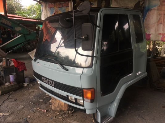 ขาย หัวสิบล้อ ISUZU ร็อคกี้ ทำสีใหม่ อุปกรณครบ ขาย หัวสิบล้อ ISUZU ร็อคกี้ ทำสีใหม่ อุปกรณครบ