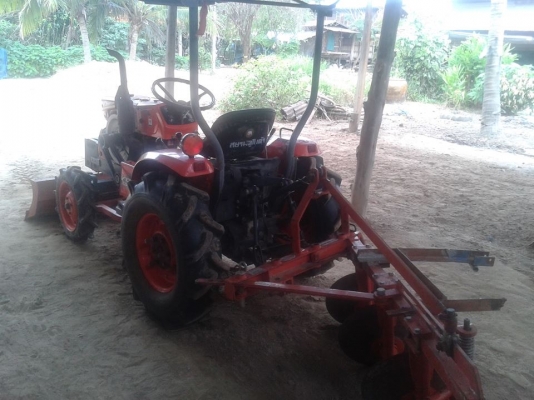 นั่งขับ14แรงสวยๆๆ คันหน้าพาล3ล้อเหล็ก