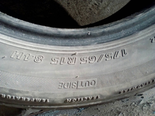 175/65R15  BRIDGESTONE ECOPIA EP200 ปี14 มี 2 เส้น  tel. 081-427-3941