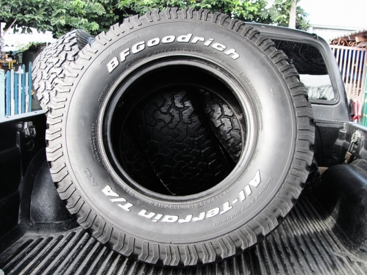 ขายยาง BF goodrich A/T 285/75/16 ปี12 3เส้น ปลายปี11 1เส้น ชุดนี้ 5,500 บาท