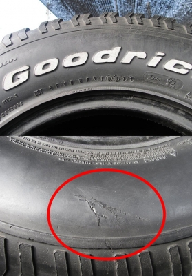 ขายยาง BF goodrich A/T 285/75/16 ปี12 3เส้น ปลายปี11 1เส้น ชุดนี้ 5,500 บาท