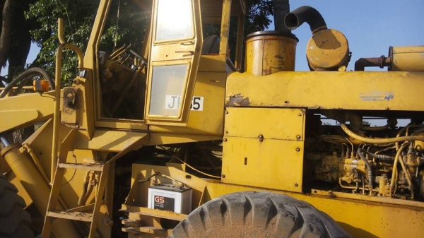 ขายรถตักJH65 เอวอ่อนต่อแขน ใส่สิบล้อ สภาพดีเครื่องฟิต พร้อมใช้งาน