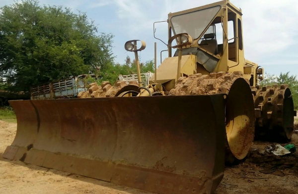 รถบด CAT.815 รถบด CAT.815