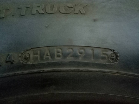 ขายยาง 825R16 บริดสโตน ปี15 พร้อมยางในและยางรอง จำนวน 13 เส้น 7500