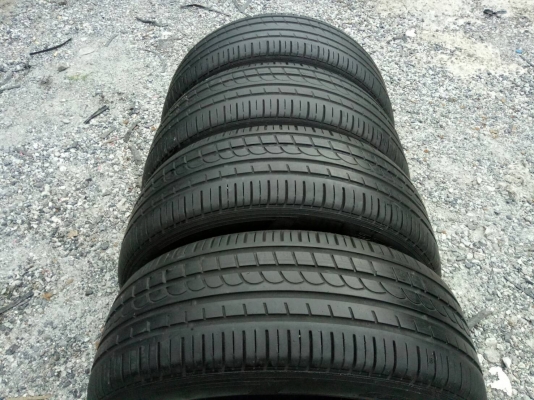 ขายยาง 235/60R18 PIRPELI  ปี14 ดอกยางสวยไม่แตกลายไม่ม่ปะ จำนวน 1 ชุด