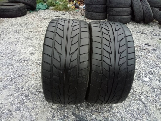 ขายยาง NITTO 265/35R18 MADE IN JAPANปี14 ดอกยางสวยไม่ร้าวไม่แตกลายไม่มีปะ จำนวน 2 เส้น