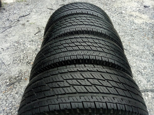 ขายยาง TOYO 265/70R16 MADE IN JAPAN ปี14 ดอกยางเต็มสวยเท่ากัน จำนวน 1 ชุด