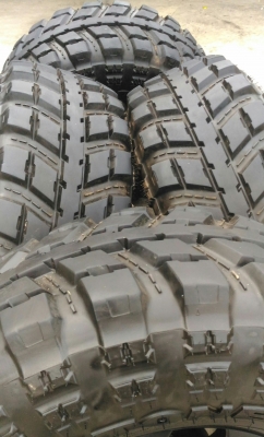 ขายยาง Mud 285/75/16 สวยๆ ขายยาง Mud 285/75/16 สวยๆ