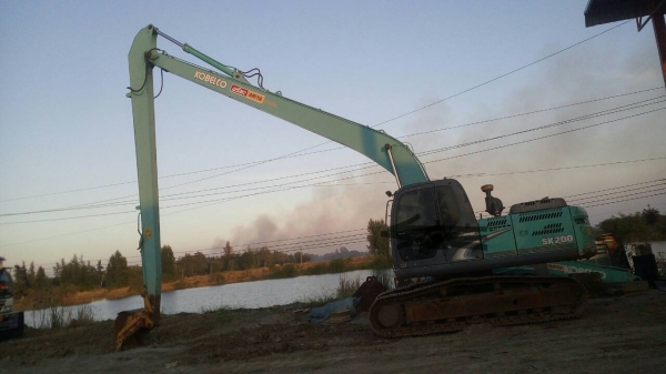 ขาย 1,999,999 KOBELCO sk 200-8  YN 12  SUPER 11,700 ชม. บูมยาว18 ม.พร้อมบูมอามร์สั้นคู่ตัว 2 ชุดเอกสารแจ้งจำหน่าย(รถอยู่ ชลบุรี) 090-772-3710 090-772-3708