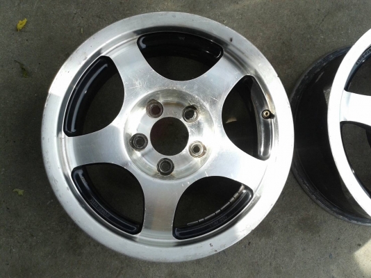 ขอบ15นิ้ว5รู114 ชุดนี้ ราคา 5900 บาท