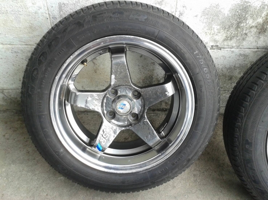 ขอบ15นิ้ว4รู100 พร้อมยาง ชุดนี้ ราคา 5700 บาท