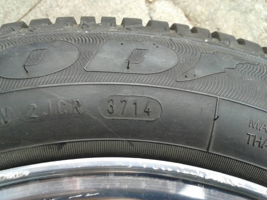 ขอบ15นิ้ว4รู100 พร้อมยาง ชุดนี้ ราคา 5700 บาท