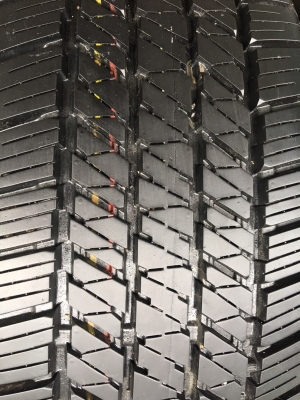 แม็กพร้อมยางป้ายแดงปี16 ฟอร์จูนเนอร์ ขอบ18 ยางบริดสโตน ตุ่มครบ แม็กพร้อมยางป้ายแดงปี16 ฟอร์จูนเนอร์ ขอบ18 ยางบริดสโตน ตุ่มครบ