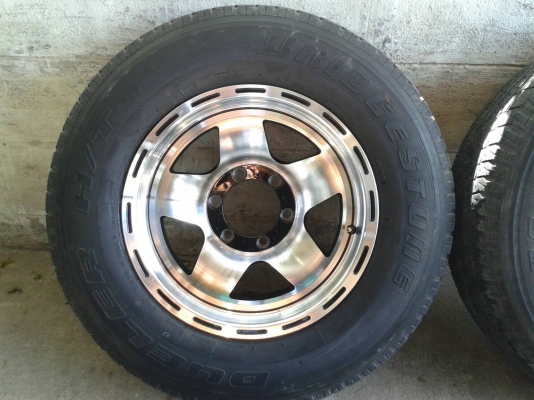 ล้อใหม่ขอบ16นิ้ว6รู แถมยางเปอเซน ชุดนี้ ราคา 7800 บาท