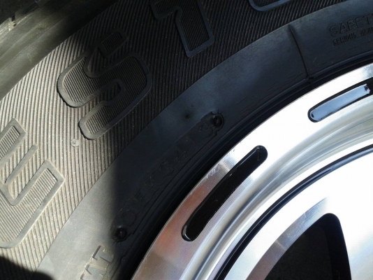 ล้อใหม่ขอบ16นิ้ว6รู แถมยางเปอเซน ชุดนี้ ราคา 7800 บาท