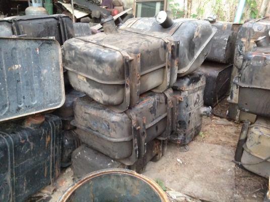 ถังนํ้ามันราคาเริ่มต้น1200-9000 ถังนํ้ามันราคาเริ่มต้น1200-9000