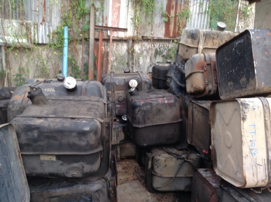 ถังนํ้ามันราคาเริ่มต้น1200-9000 ถังนํ้ามันราคาเริ่มต้น1200-9000