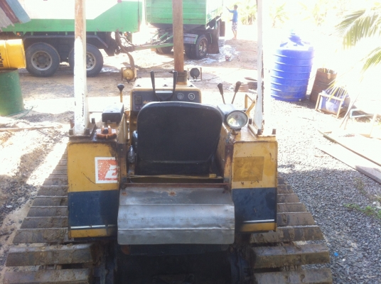 ขายแทร็คเตอร์ KOMATSU D20P-6 พร้อมใช้งาน