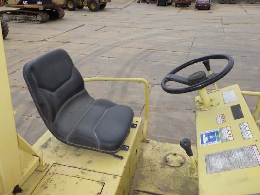 รถบดสามล้อเหล็ก SAKAI R2H FROM JAPAN สนใจติดต่อ 063-9316985 ID LINE : 0639316985 ครับ