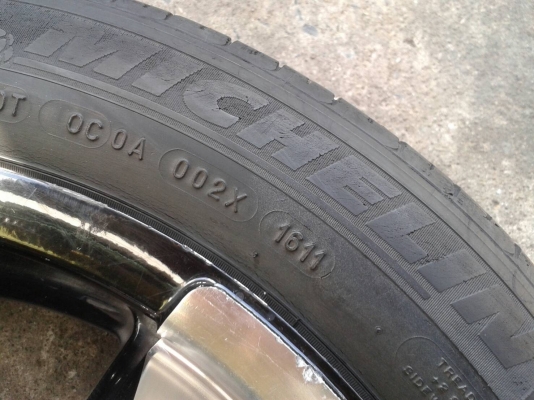 ขอบ17นิ้ว6รู พร้อมยาง ชุดนี้ ราคา 7400 บาท ขอบ17นิ้ว6รู พร้อมยาง ชุดนี้ ราคา 7400 บาท