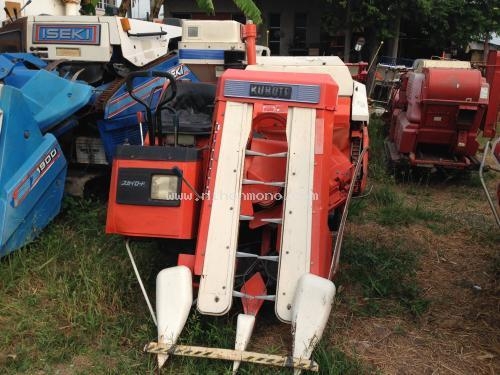 รถเกี่ยวข้าวนั่งขับ 2 สูบ 9.5แรง  KUBOTA  RX900 รหัสสินค้า 80802292 Tel.081-8283376  www.nihonmono.com